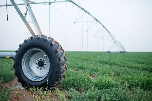 How Do Center Pivot Irrigation Systems Move？